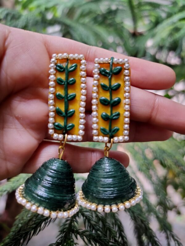 Hara bhara jhumkas