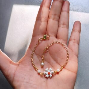 Prajkta flower Bracelet