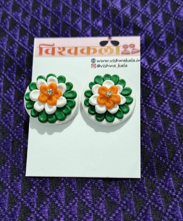 Tricolor Studs